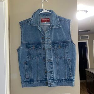 Wranglers oversized denim vest. Originally from Nostalgia.